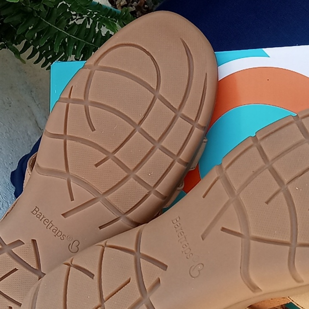 Baretraps Kaylyn Auburn size 9 M Gladiator Sandals - Picture 6 of 7